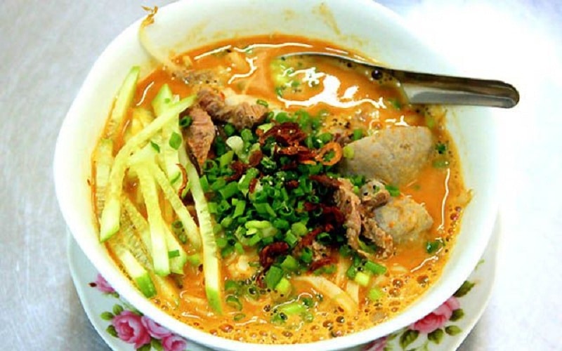 Những tô hủ tiếu sa tế được chế biến cầu kỳ, công phu với nhiều bí quyết gia truyền. 
