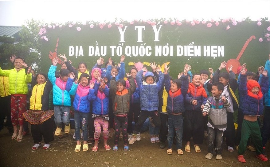 Học sinh ở đây không còn hiện tượng bỏ học giữa chừng, các em hòa đồng và dễ làm quen với nhiều du khách Học sinh ở đây không còn hiện tượng bỏ học giữa chừng, các em hòa đồng và dễ làm quen với nhiều du khách
