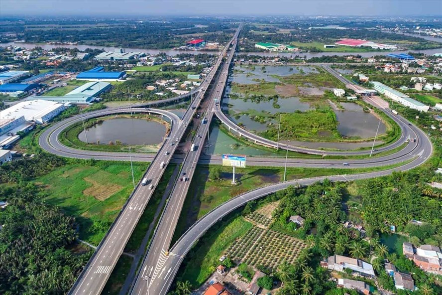 Hạ tầng giao thông được coi là đòn bẩy cho bất động sản vùng ven. Ảnh minh họa: LĐO.