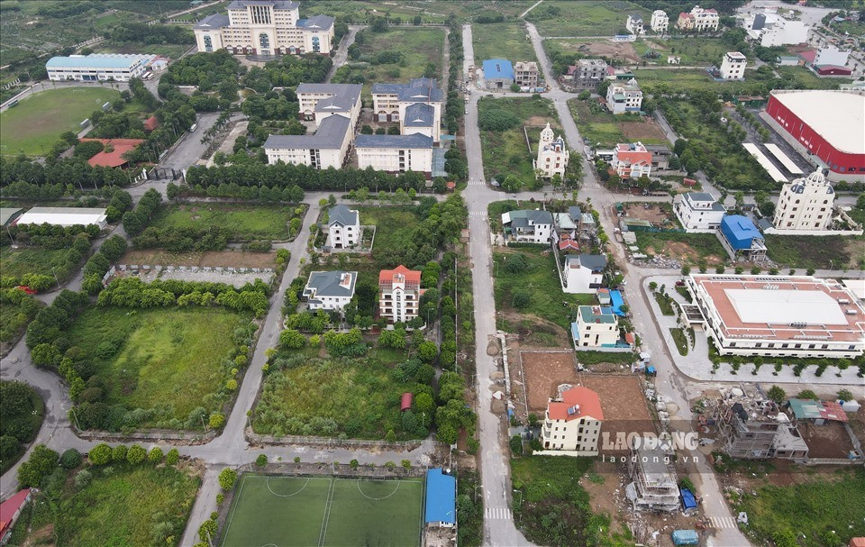 Các hàng thừa kế được ghi rõ ràng tại Luật Dân sự 2015. Những người thuộc cùng hàng thừa kế sẽ được hưởng phần di sản bằng nhau. Ảnh: Phan Anh