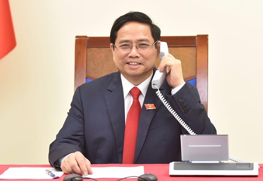 Thủ tướng Phạm Minh Chính điện đàm với Thủ tướng Campuchia Samdech Techo Hun Sen. Ảnh: VGP/Quang Hiếu