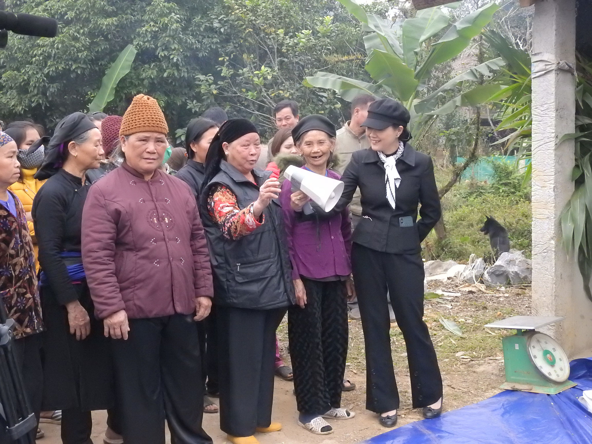 Một buổi chia sẻ về kĩ thuật chăn nuôi của cán bộ khuyến nông