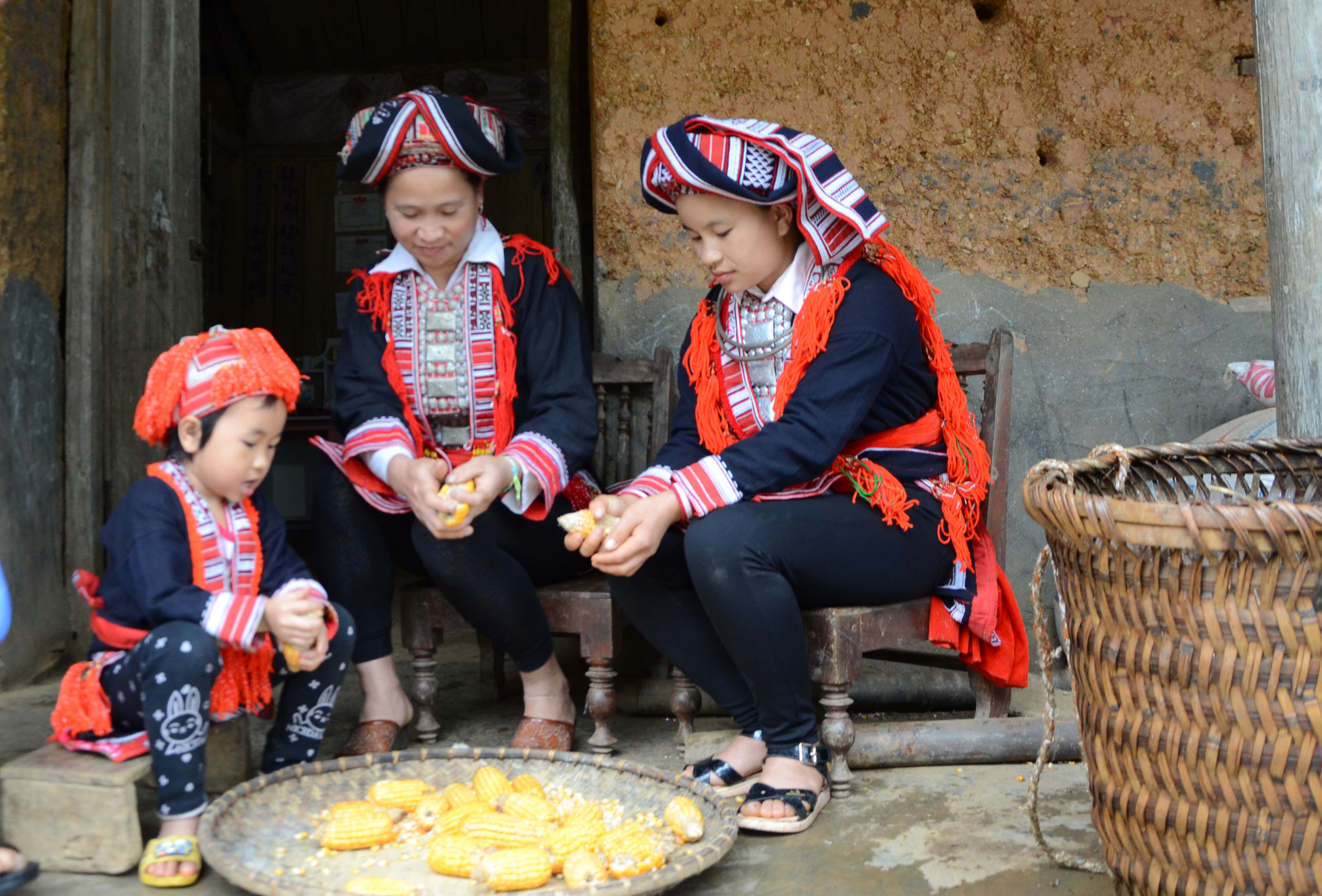 Một nét sinh hoạt truyền thống của người Dao ở Cổng Đá