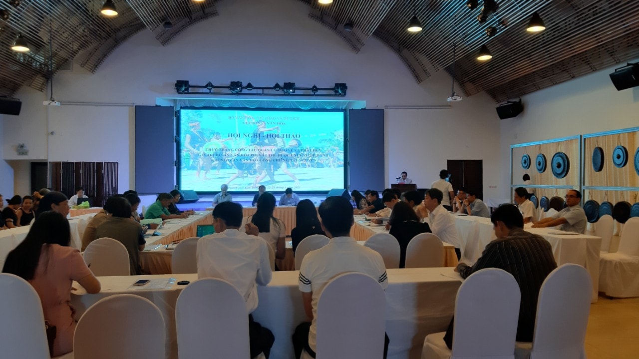 Quang cảnh hội thảo. Ảnh: Nguyễn Quang Tuệ