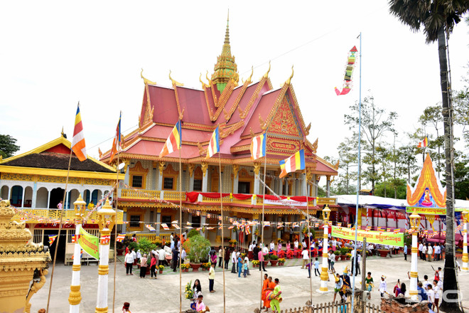 Không khí vui nhộn trong những ngày tết cổ truyền. Ảnh minh họa