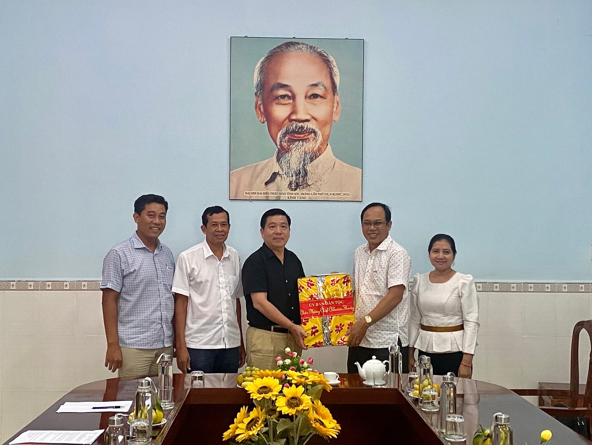 Thứ trưởng, Phó Chủ nhiệm Lê Sơn Hải đến thăm và chúc Tết tại Ban Dân tộc tỉnh Sóc Trăng