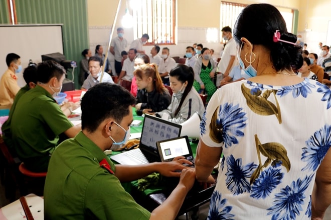 Phát huy vai trò chức sắc, người có uy tín trong đồng bào Khmer trong cấp CCCD 2