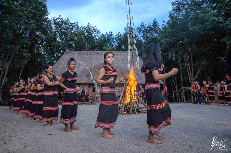 Múa xoang của dân tộc Giẻ Triêng 