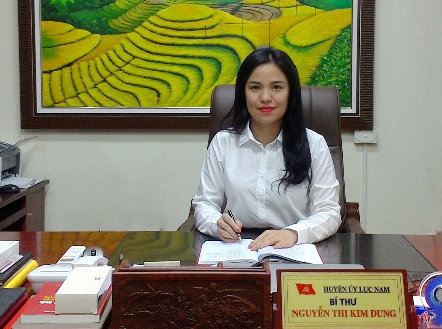 Bí thư Huyện ủy -  Trưởng Ban Chỉ đạo công tác bầu cử đại biểu Quốc hội khóa XV và đại biểu HĐND các cấp nhiệm kỳ 2021 - 2026 huyện Lục Nam Nguyễn Thị Kim Dung