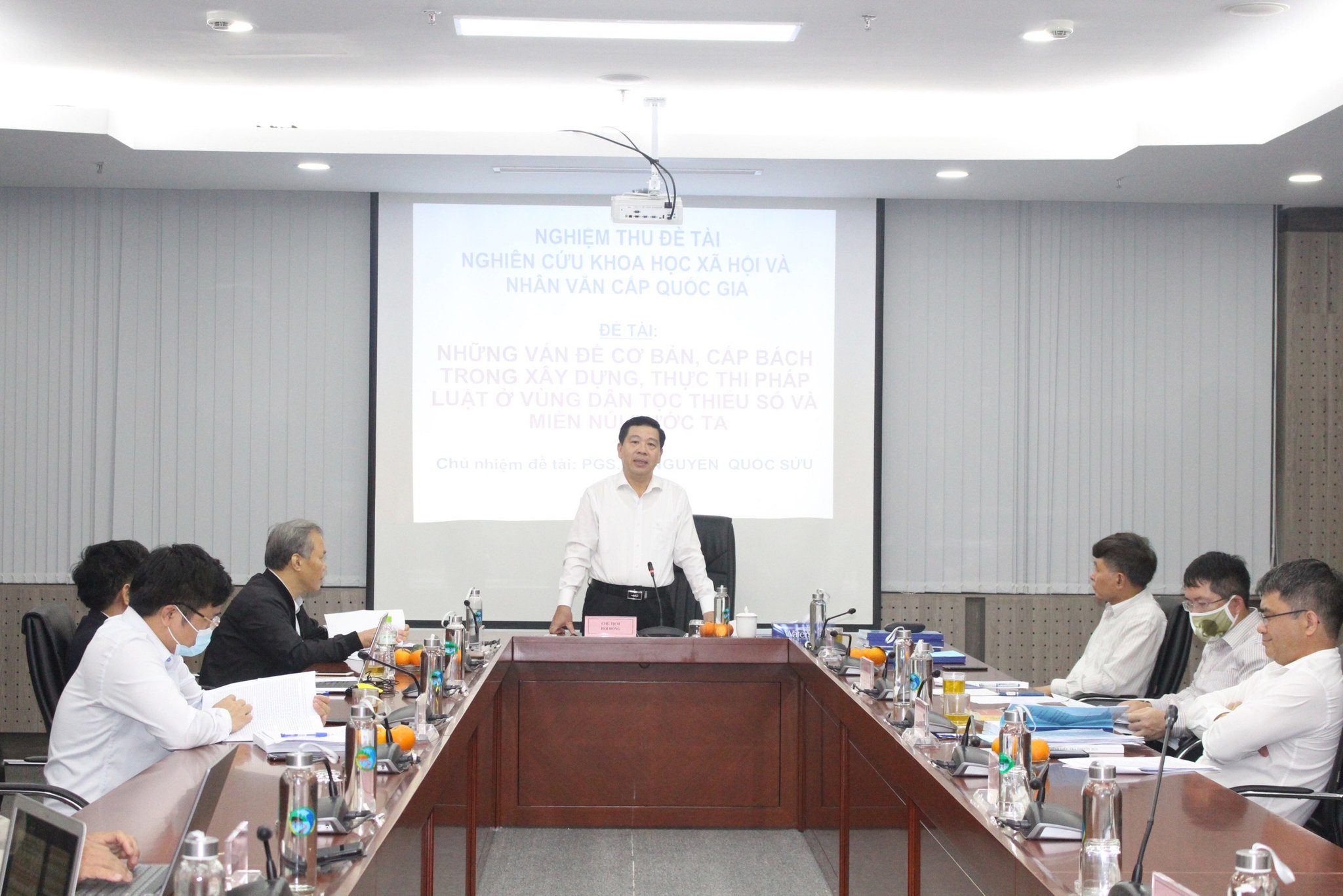  Thứ trưởng, Phó Chủ nhiệm UBDT Lê Sơn Hải chủ trì phiên họp