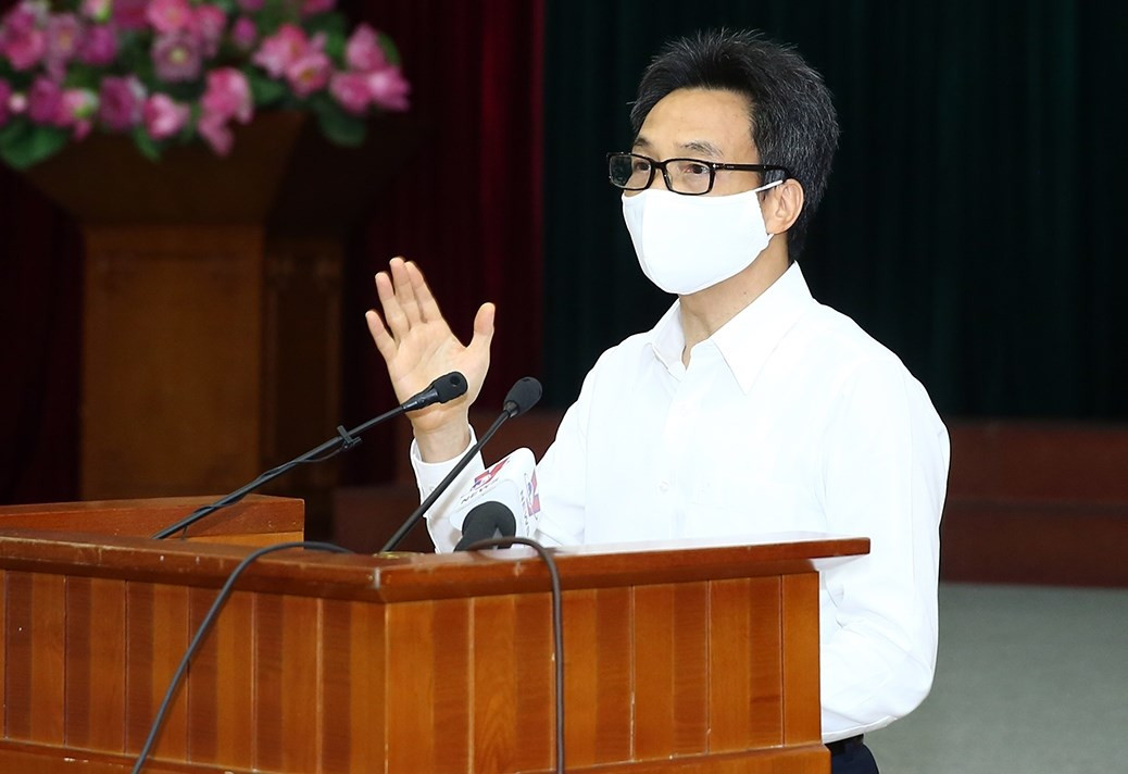 Phó Thủ tướng Vũ Đức Đam thông tin chuyên đề với lãnh đạo các cơ quan báo chí về tình hình phòng, chống dịch bệnh trong gia đoạn hiện nay.