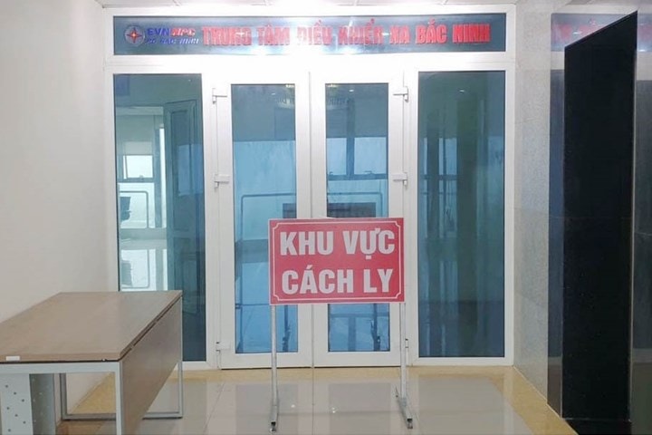 100% các Trung tâm Điều khiển xa thuộc EVNNPC đã thực hiện cách ly tại nơi làm việc. Ảnh: VGP 100% các Trung tâm Điều khiển xa thuộc EVNNPC đã thực hiện cách ly tại nơi làm việc. Ảnh: VGP