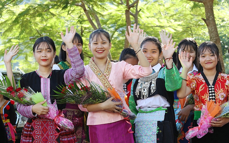 Học sinh Trường THPT Nội trú tỉnh Sơn La (Ảnh: BND) Học sinh Trường THPT Nội trú tỉnh Sơn La (Ảnh: BND)