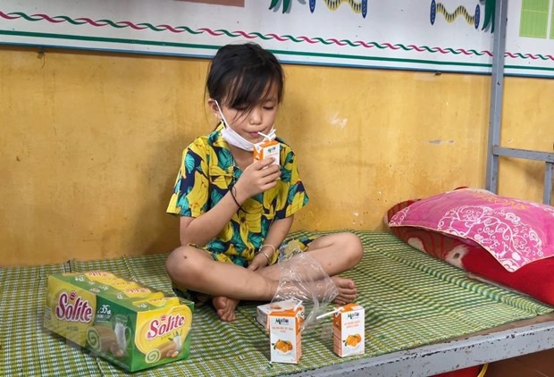 Học sinh đón Tết Thiếu nhi 1/6 trong Khu cách ly tập trung. Ảnh: Xuân Tiến/TTXVN