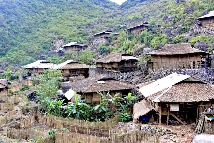 Xóm biên giới Cà Lò. Ảnh: Bích Nguyên