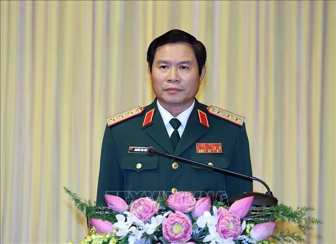 Thượng tướng Nguyễn Tân Cương, Ủy viên Trung ương Đảng, Ủy viên Quân ủy Trung ương, Tổng Tham mưu trưởng Quân đội nhân dân Việt Nam, Thứ trưởng Bộ Quốc phòng phát biểu nhậm chức. Ảnh: Thống Nhất/TTXVN Thượng tướng Nguyễn Tân Cương, Ủy viên Trung ương Đảng, Ủy viên Quân ủy Trung ương, Tổng Tham mưu trưởng Quân đội nhân dân Việt Nam, Thứ trưởng Bộ Quốc phòng phát biểu nhậm chức. Ảnh: Thống Nhất/TTXVN