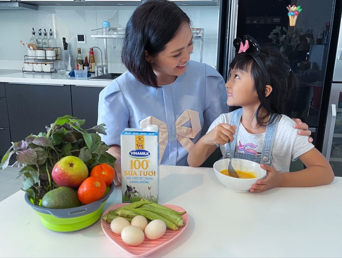 Nguồn dinh dưỡng dồi dào trong sữa tươi Vinamilk 100% hỗ trợ bé tăng cường hệ miễn dịch, nâng cao thể trạng Nguồn dinh dưỡng dồi dào trong sữa tươi Vinamilk 100% hỗ trợ bé tăng cường hệ miễn dịch, nâng cao thể trạng