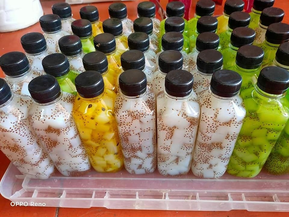Thạch dừa Bến Tre đóng chai- thực phẩm được nhiều người ưa thích.