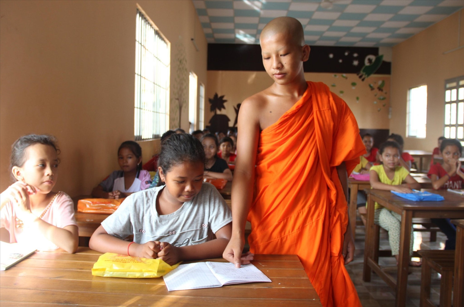 Vĩnh Châu (Sóc Trăng): “Truyền chữ” Khmer trong mùa hè covid-19 