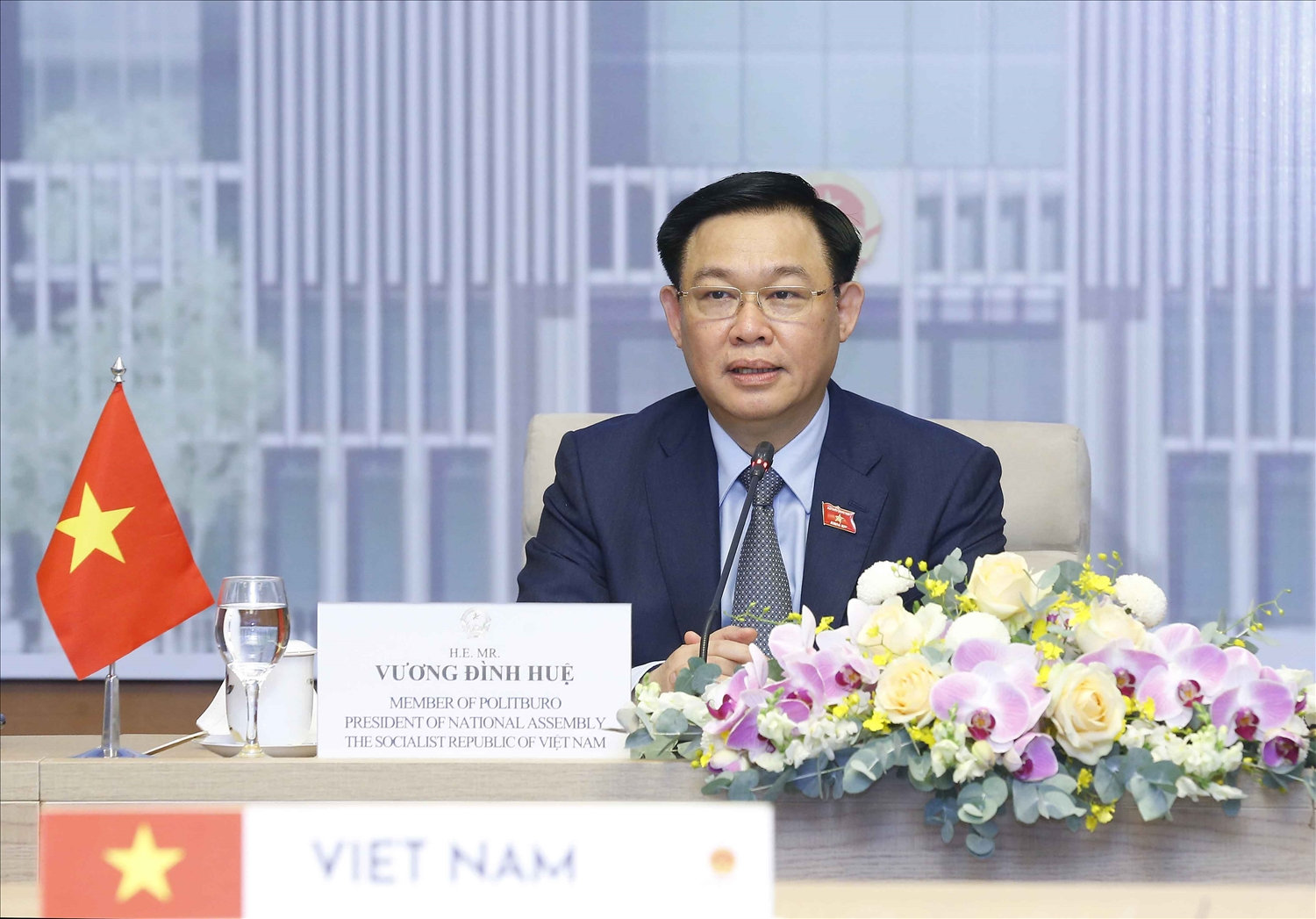 Chủ tịch Quốc hội Vương Đình Huệ phát biểu tại hội đàm - Ảnh: VGP/Nguyễn Hoàng