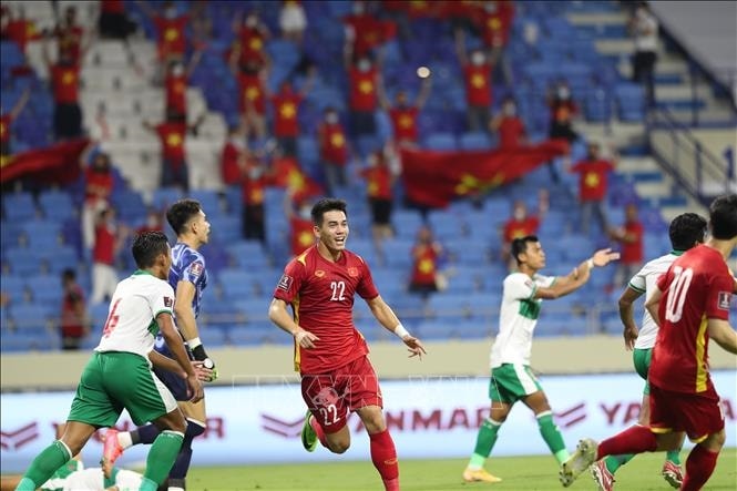 Tiến Linh ăn mừng bàn thắng mở tỷ số trận đấu giữa đội tuyển Việt Nam và đội tuyển Indonesia. Ảnh: Hoàng Linh/Pv TTXVN tại UAE Tiến Linh ăn mừng bàn thắng mở tỷ số trận đấu giữa đội tuyển Việt Nam và đội tuyển Indonesia. Ảnh: Hoàng Linh/Pv TTXVN tại UAE