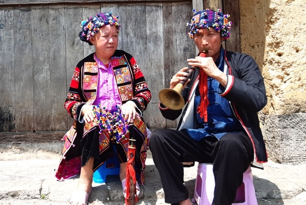 Thổi khèn trong ngày vui vào nhà mới. (Ảnh chụp trước 25.4.2021). Thổi khèn trong ngày vui vào nhà mới. (Ảnh chụp trước 25.4.2021).
