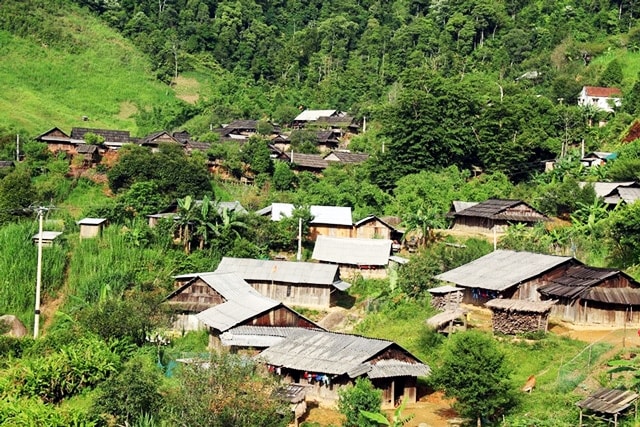 Bản làng của đồng bào Mông (huyện Kỳ Sơn, Nghệ An)- Ảnh minh họa Bản làng của đồng bào Mông (huyện Kỳ Sơn, Nghệ An)- Ảnh minh họa