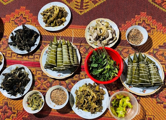 Những món ăn chính trong Tết Cha-Kchah