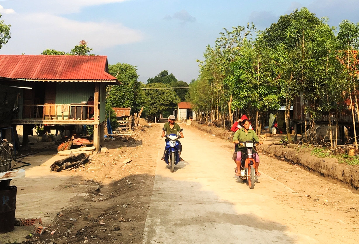 Đường giao thông liên thôn của xã Ia Dom vừa được đưa vào sử dụng