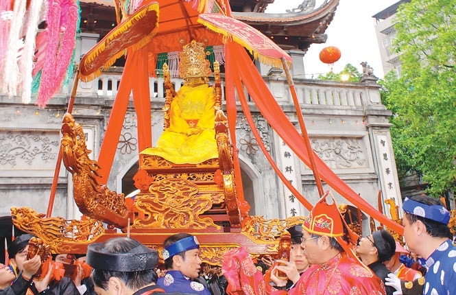 Kiệu thánh làng Cự Chính trong Lễ hội Năm làng Mọc gần đây nhất (năm 2015)