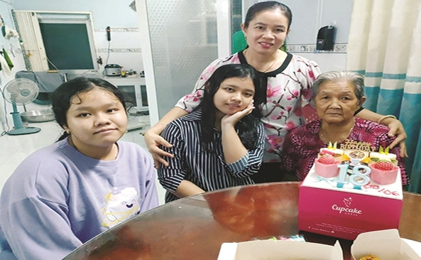 Bí quyết “giữ lửa” hạnh phúc của một gia đình Khmer 