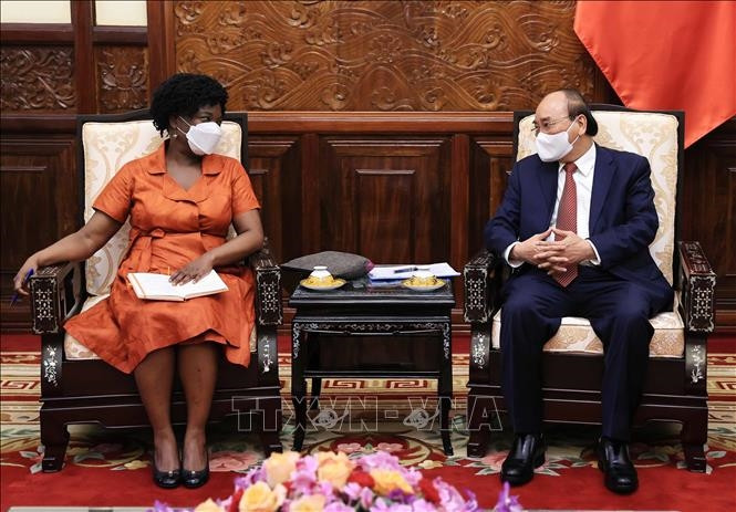 Chủ tịch nước Nguyễn Xuân Phúc tiếp bà Victoria Kwakwa, Phó Chủ tịch Ngân hàng Thế giới phụ trách khu vực Đông Á và Thái Bình Dương. Ảnh: TTXVN Chủ tịch nước Nguyễn Xuân Phúc tiếp bà Victoria Kwakwa, Phó Chủ tịch Ngân hàng Thế giới phụ trách khu vực Đông Á và Thái Bình Dương. Ảnh: TTXVN