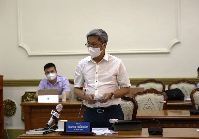 Thứ trưởng Y tế Nguyễn Trường Sơn phát biểu tại hội nghị
