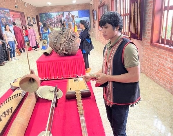 Nhạc cụ dân tộc rất đa dạng, phong phú