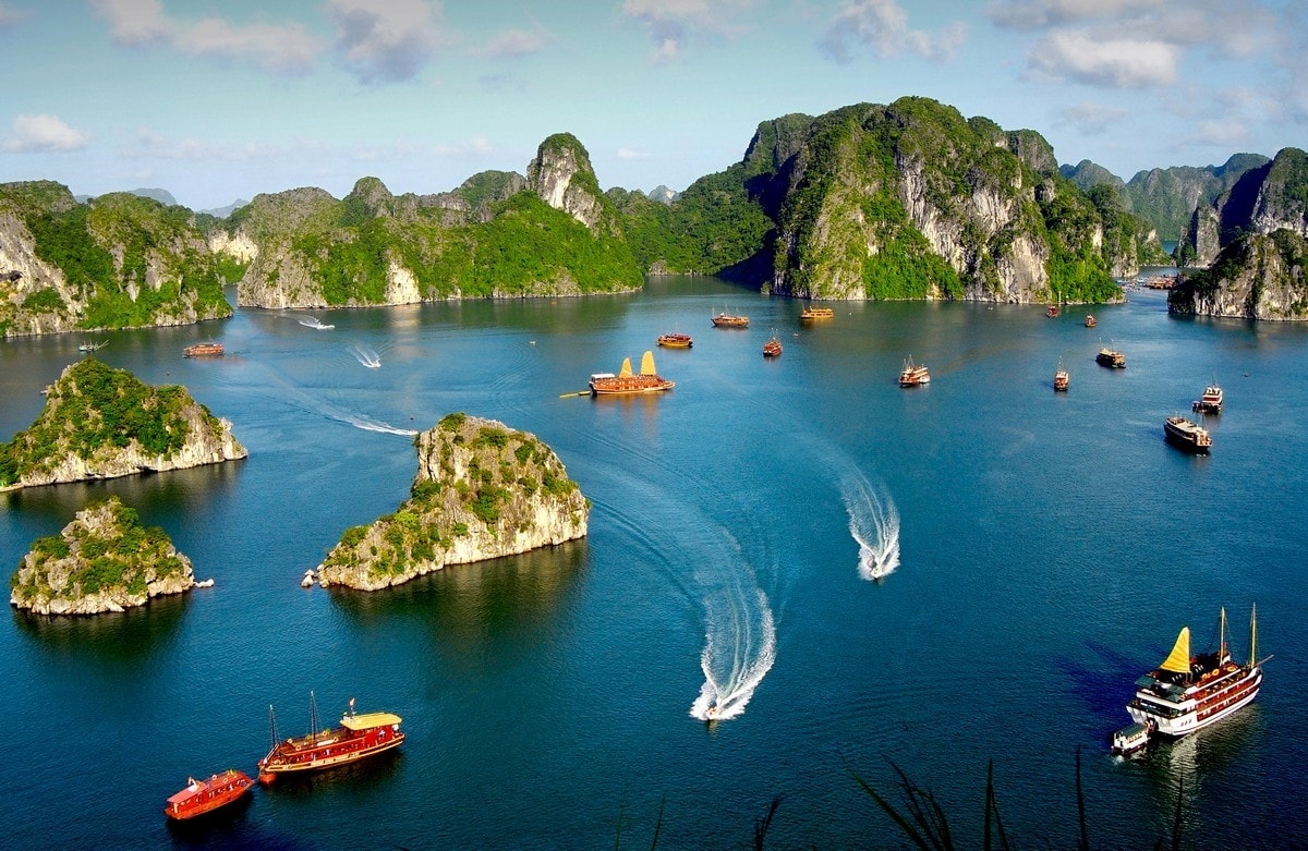 Vịnh Hạ Long. Ảnh internet Vịnh Hạ Long. Ảnh internet