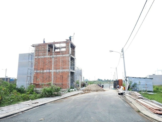 Mỗi tháng trả gốc và lãi ngân hàng hơn 40 triệu đồng khiến nhà đầu tư như 
