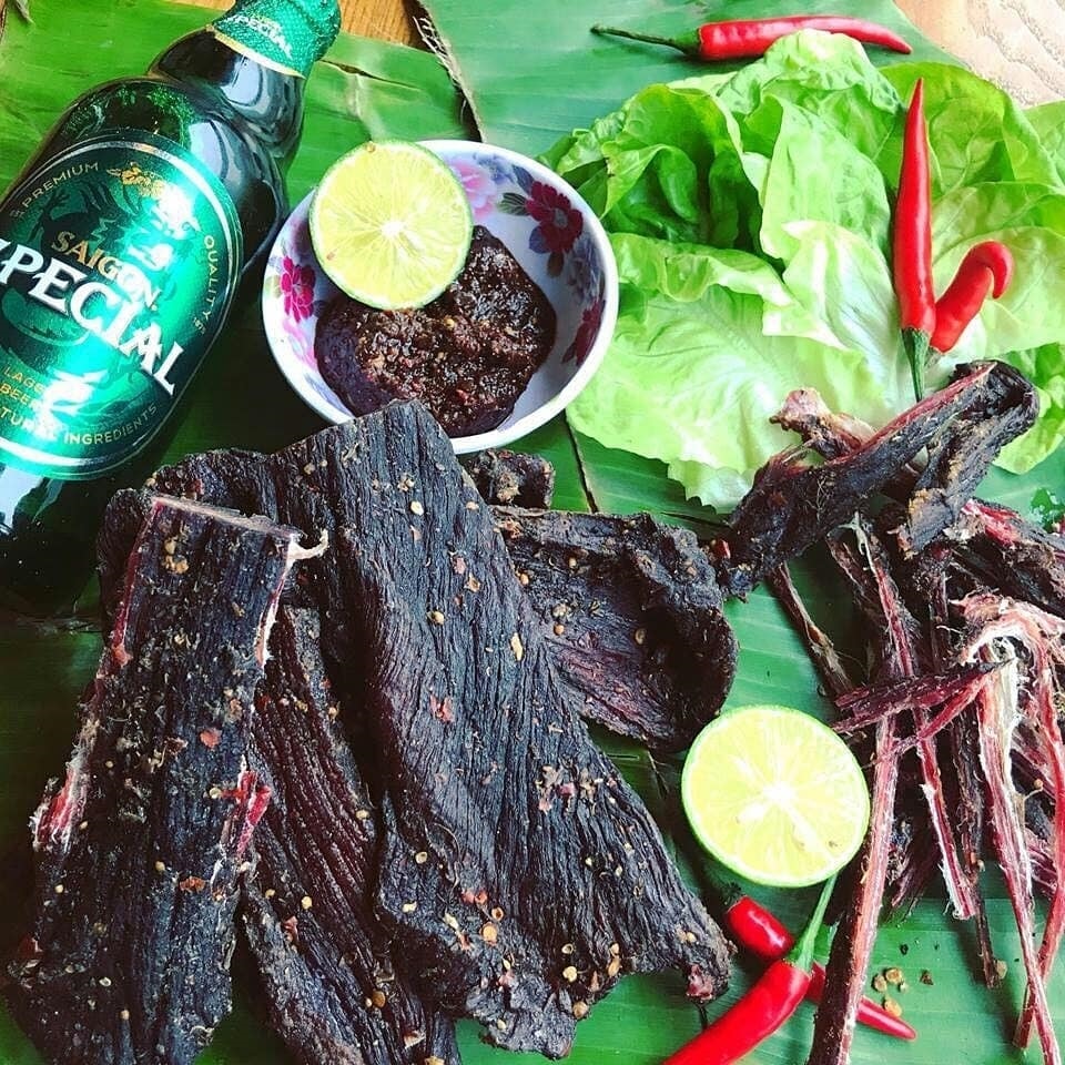 Và thịt trâu gác bếp