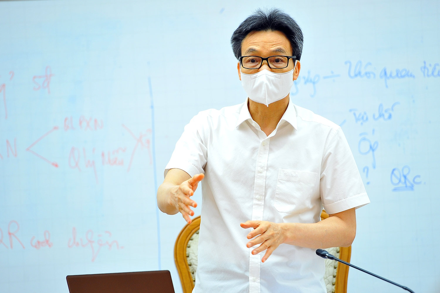 Phó Thủ tướng Vũ Đức Đam cho rằng TPHCM về cơ bản đã chuyển hướng đúng, siết lại từng khâu phòng, chống dịch. Ảnh: VGP/Đình Nam