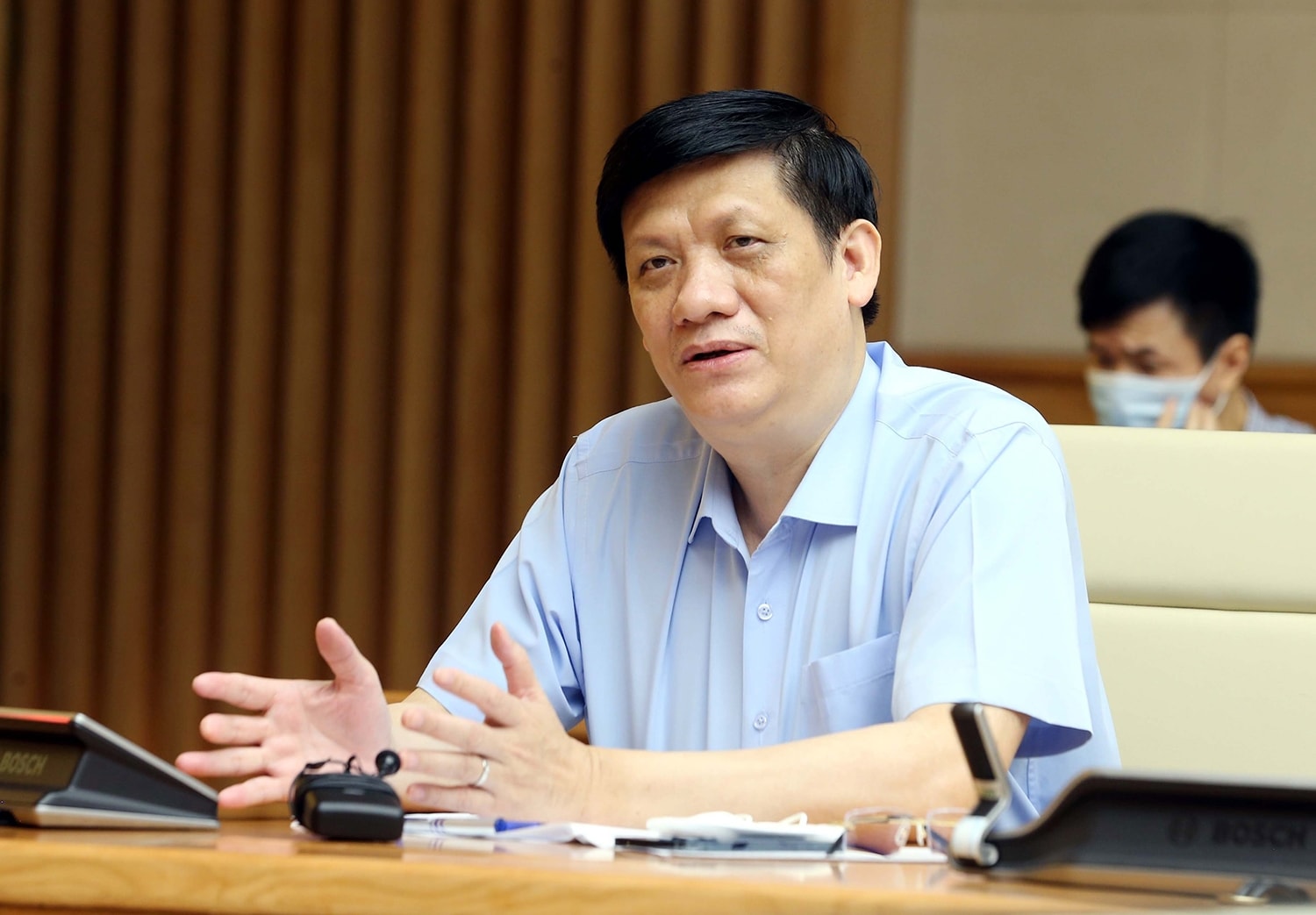 Bộ trưởng Bộ Y tế Nguyễn Thanh Long cho biết ngành y tế đang tích cực chuẩn bị vật tư, trang thiết bị chống dịch, không để bị động trong mọi tình huống. Ảnh: VGP/Đình Nam Bộ trưởng Bộ Y tế Nguyễn Thanh Long cho biết ngành y tế đang tích cực chuẩn bị vật tư, trang thiết bị chống dịch, không để bị động trong mọi tình huống. Ảnh: VGP/Đình Nam