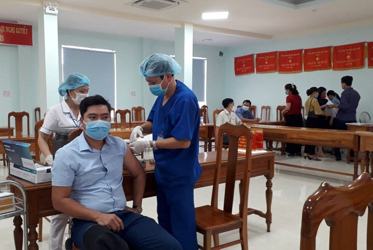  Người dân lưu ý tiêm vắc xin là hoàn toàn miễn phí