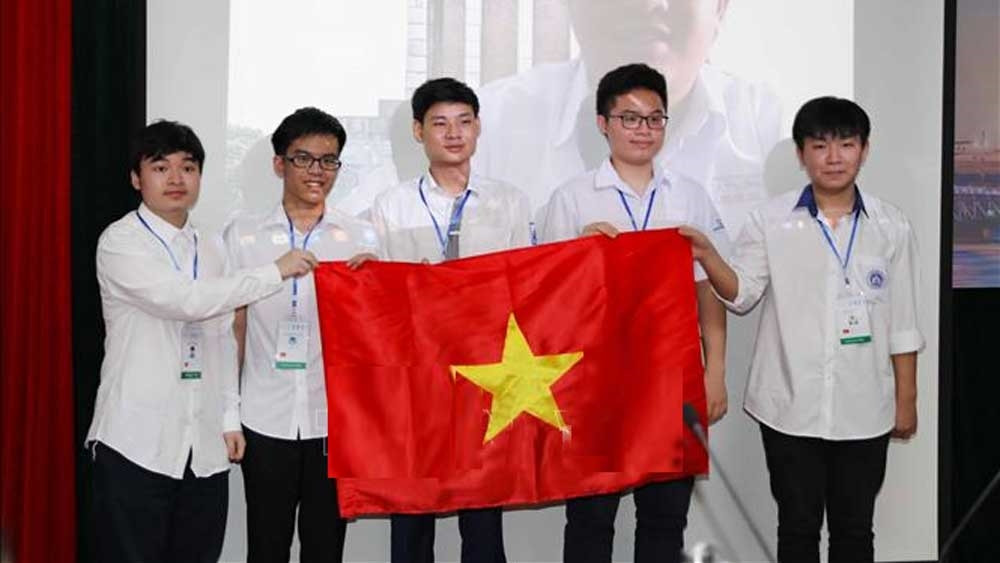 Đội tuyển dự thi Olympic Toán học quốc tế năm 2021