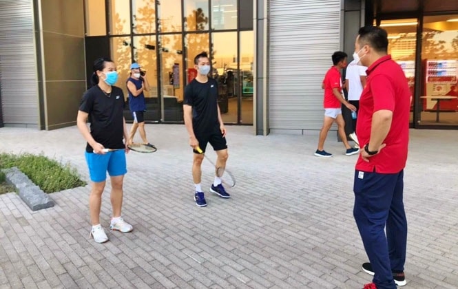 VĐV Nguyễn Thùy Linh và Nguyễn Tiến Minh chuẩn bị luyện tập.
