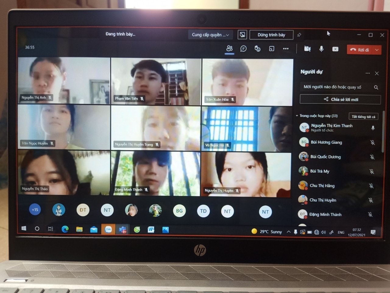 Giáo viên tích cực ôn tập trực tuyến cho học sinh Giáo viên tích cực ôn tập trực tuyến cho học sinh