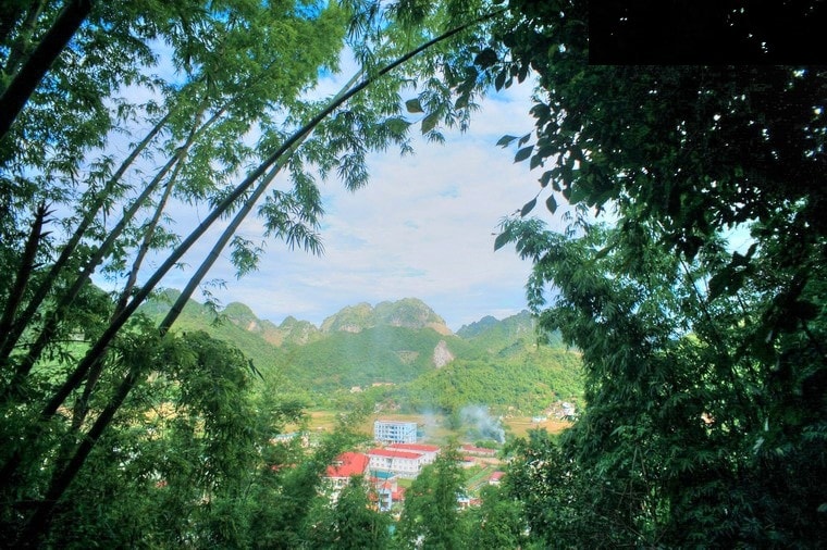 Khung cảnh thiên nhiên thanh bình