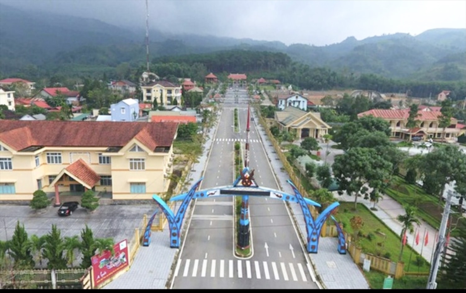 “Đường băng” trên đỉnh Trường Sơn