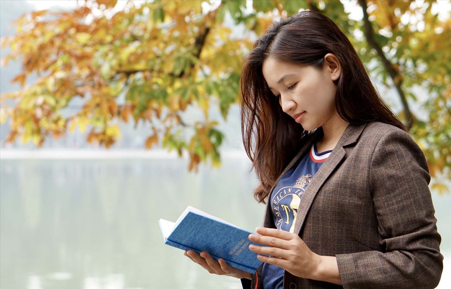 Nhà văn Lữ Mai với tác phẩm Ngang qua bình minh