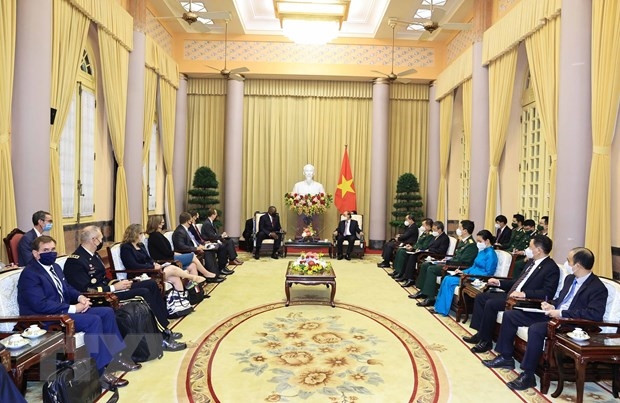 Chủ tịch nước Nguyễn Xuân Phúc tiếp Bộ trưởng Quốc phòng Hợp chúng quốc Hoa Kỳ Lloyd Austin. Ảnh: Thống Nhất/TTXVN
