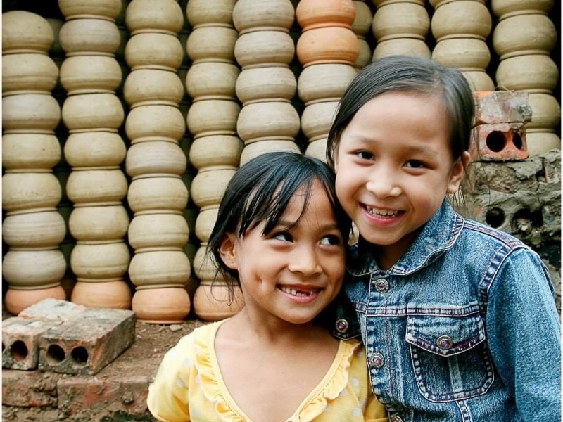 Trẻ em làng gốm