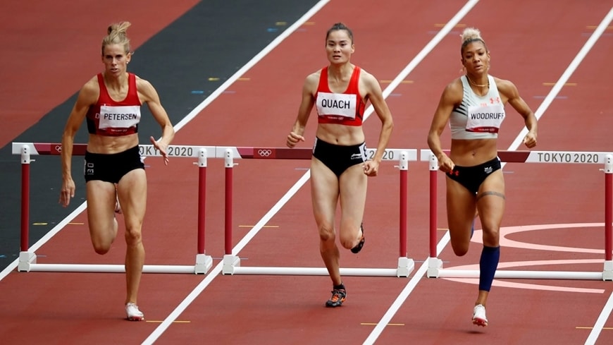Quách Thị Lan (giữa) vào bán kết Olympic nội dung chạy 400m vượt rào nữ. Ảnh: Reuters Quách Thị Lan (giữa) vào bán kết Olympic nội dung chạy 400m vượt rào nữ. Ảnh: Reuters