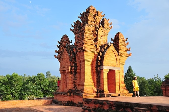 Một góc khu tháp Chăm